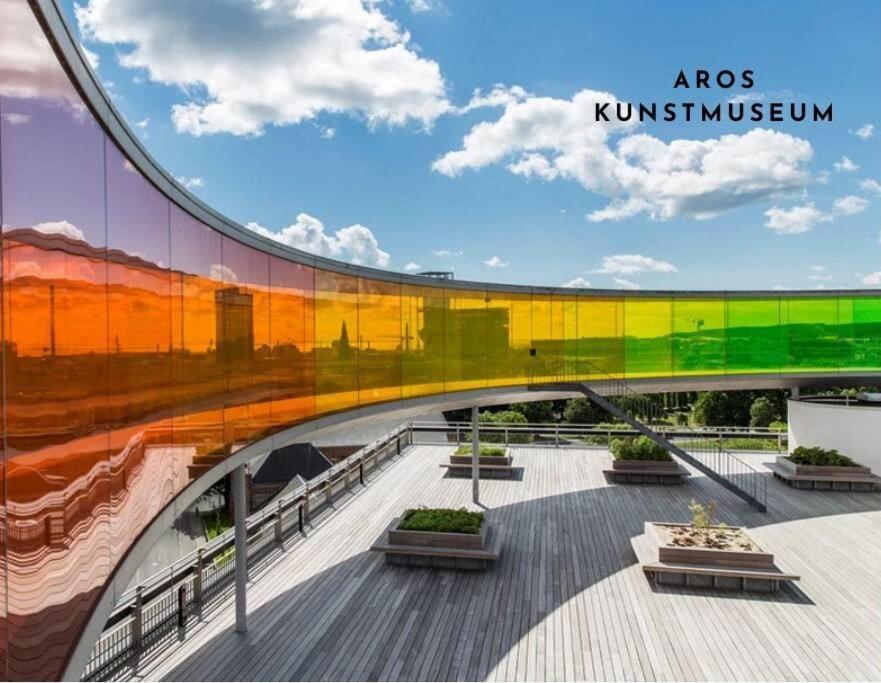 Apartament Bo Med Stil Og Udsigt Til Aarhus Lystbadehavn Zewnętrze zdjęcie